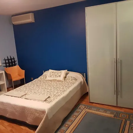 בית אירוח Blue